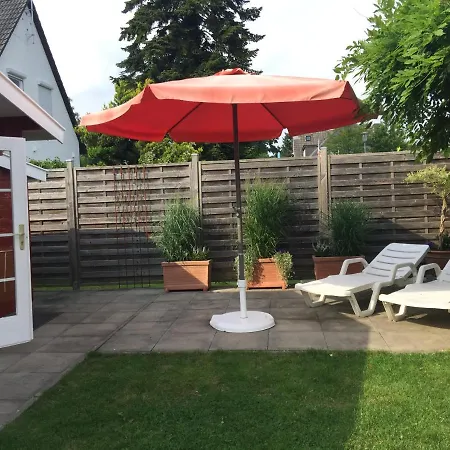 Apartment 3-zimmer, 58 Qm Mit Garten, Zum 300 M Mit Komfort-ausstattung